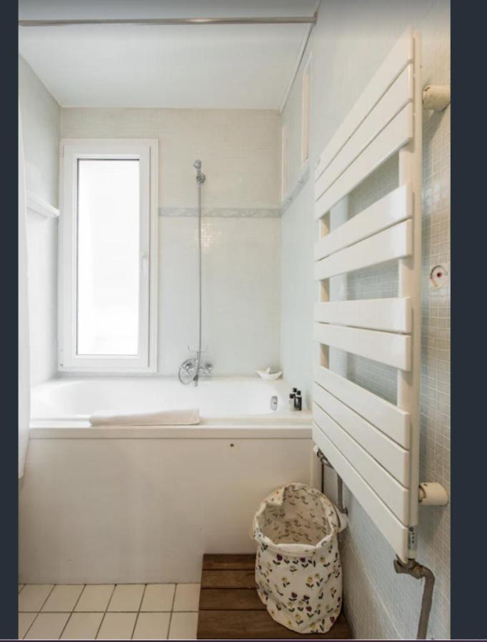 Paris Petit Appartement Lumineux Et Atypique Ngoại thất bức ảnh
