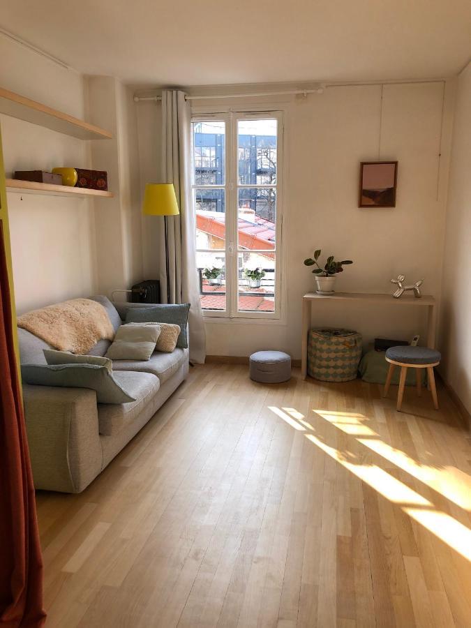 Paris Petit Appartement Lumineux Et Atypique Ngoại thất bức ảnh